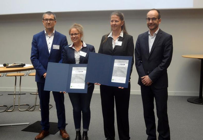 PB: Preisträgerinnern des 12. Biogas-Innovationskongresses: Maria Braune (links) und Dr. Heike Sträuber