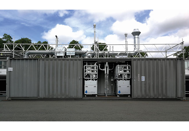 PB: Bildunterschriften: Hochtemperaturelektrolyse Container Generation 1.0 (Sunfire-HyLink) am Standort in Dresden © Sunfire GmbH