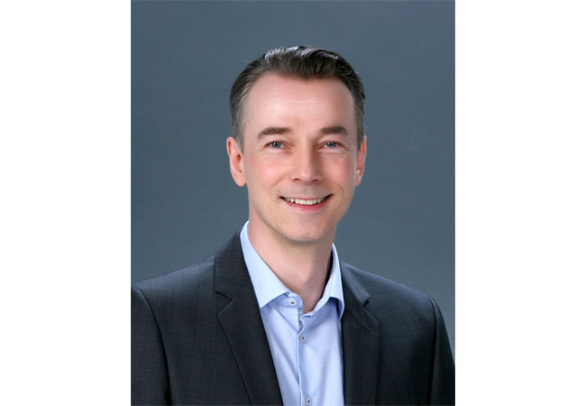 PB: Foto von Prof. Dr. Marc Wolfram zum Herunterladen (Copyright: privat)