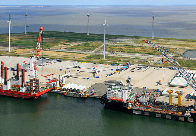 PB: Aerial view Buss Terminal Eemshaven