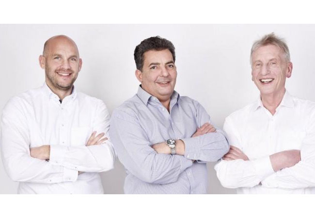 PB: Die Gesichter des Batterie-Start-ups (v.l.n.r.): Dr. Sebastian Heinz, Dr. Thomas Lützenratz & Prof.