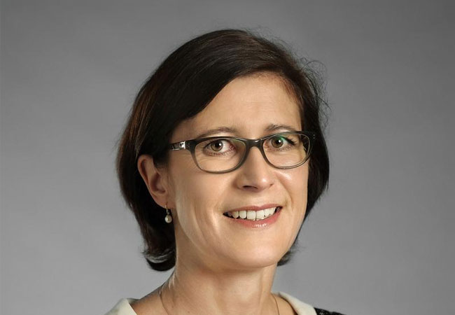 PB: Als Inhaberin der deutschlandweit ersten Professur für regionale Auswirkungen des Klimawandels auf die Gesundheit an die Medizinische Fakultät der Universität Augsburg berufen: Prof. Dr. Elke Hertig / Foto: Klaus Satzinger-Viel
