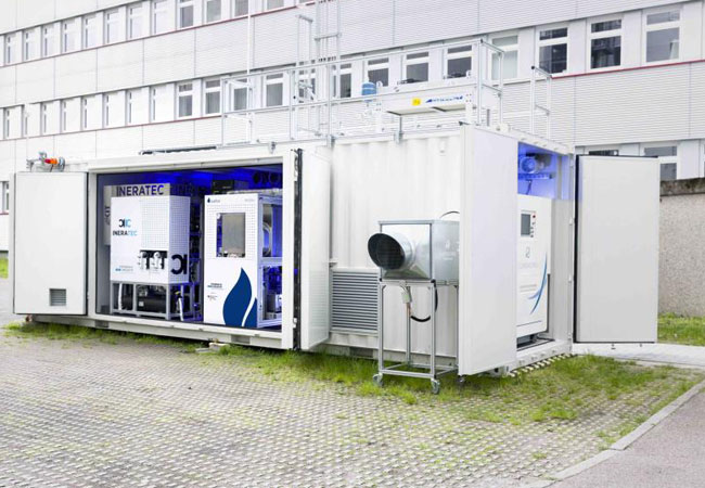 PB: Weltweit erste integrierte Power-to-Liquid (PtL) Versuchsanlage zur Synthese von Kraftstoffen aus dem Kohlendioxid der Luft. (Foto: Projekt P2X)