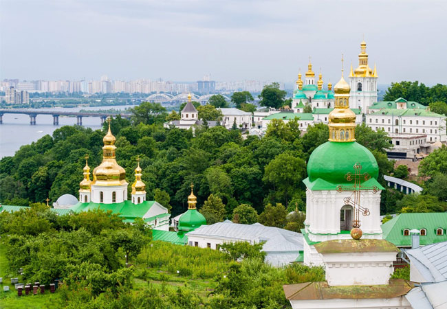 PB: Blick über das Höhlenkloster in Kiew, Hauptstadt der Ukraine / © NOTUS / Can Stock Photo – Leonid Andronov