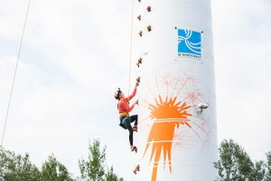 Foto: Klettern Windrad Jessica Pilz Donauinsel copyright: Astrid Knie