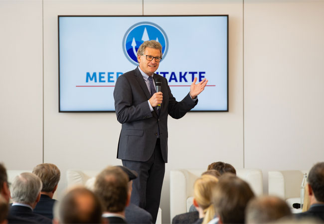 Pressebild: Minister Dr. Bernd Buchholz eröffnet die Messe MEER KONTAKTE