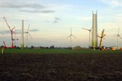 Windkraftanlagen Aufbau / Foto: HB