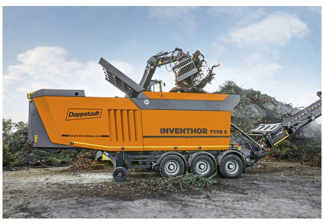 PB: Der Inventhor Type 9 ist das Prunkstück von Doppstadt Calbe. Hier zerkleinert er Wurzelwerk; er kann es ansonsten mit nahezu jedem Material aufnehmen. ©Doppstadt Calbe GmbH
