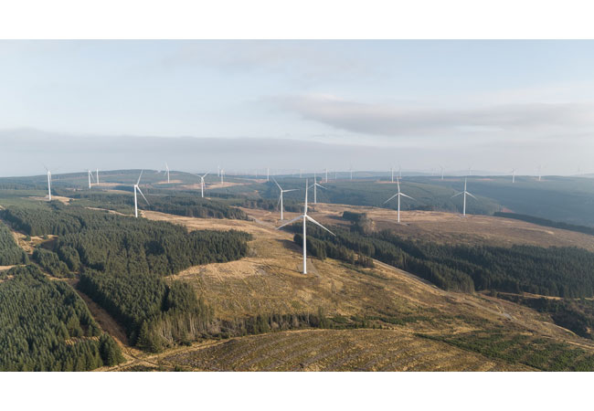 Pressebild: Luftbild des Vattenfall-Onshore-Windparks Pen y Cymoedd in Wales (in Betrieb, 230 MW installierte Leistung)