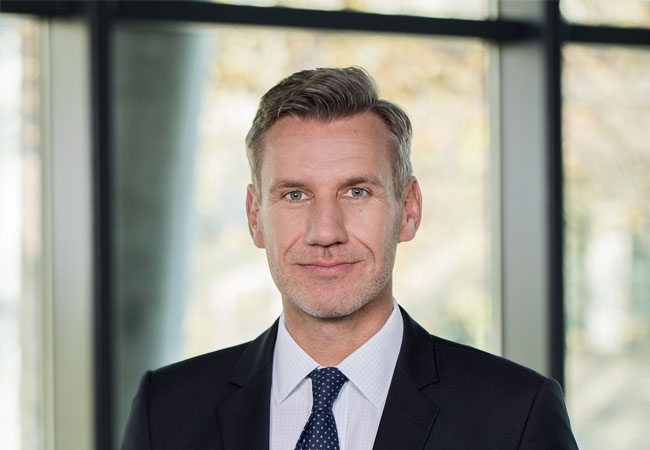 PB: Prof. Dr. Markus Scholz, MSc, Head of Institute for Business Ethics and Sustainable Strategy - Endowed Chair of Corporate Governance & Business Ethics