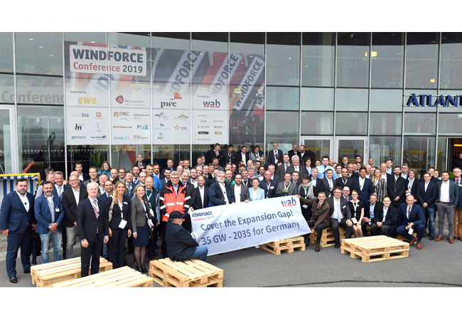 Pressefoto © WAB: Wir können und wollen mehr! Der WAB e.V. setzt sich seit langem für ein langfristiges Ausbauziel für Wind auf See ein.