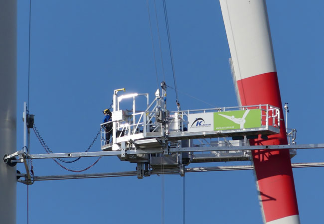 Bildunterschrift: TÜV Rheinland hat die neue Befahranlage K-BP-4 im März 2020 bei einem Windpark in Paderborn zertifiziert. / Copyright: Käufer Befahrtechnik