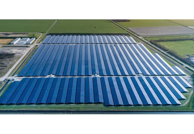PB: Doppelt nachhaltig: Energiepark mit Photovoltaik und Windkraft CopyrightGOLDBECK Solar GmbH