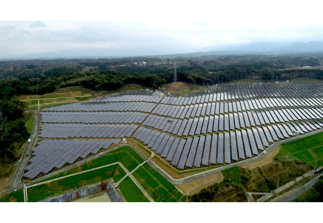 PB: BayWa r.e. nimmt ersten japanischen Solarpark in Betrieb