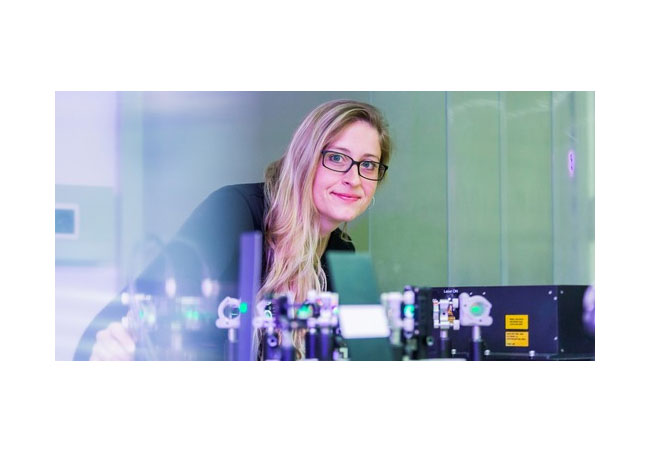 Mit den Mitteln des START-Preises will die Experimentalphysikerin Birgitta Schultze-Bernhardt die Elektronische Fingerabdruck Spektroskopie (ELFIS) zur Anwendung im UV-Bereich weiterentwickeln. © FWF - Hoffmann