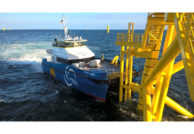 Pressefoto: Alpha Ventus und Ems Maritime Offshore.