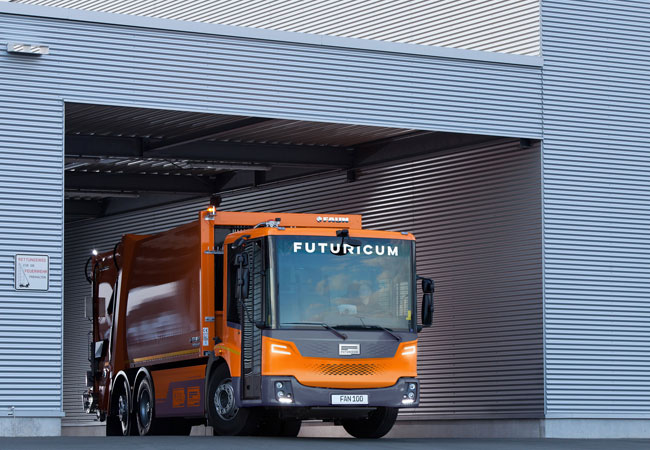PB: Bildmaterial des neuen, elektrischen Low-Entry Fahrzeug
