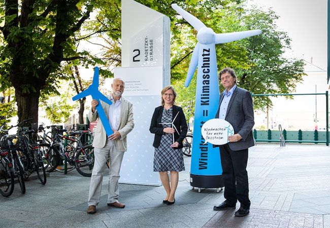 PB: Staffelübergabe bei der Klimaschutzministerin / © Astrid Knie
