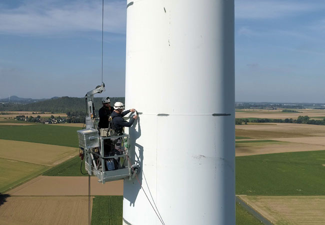 PB: Die-Korrosionsschutzfolie wird appliziert (c) puzzlepictures