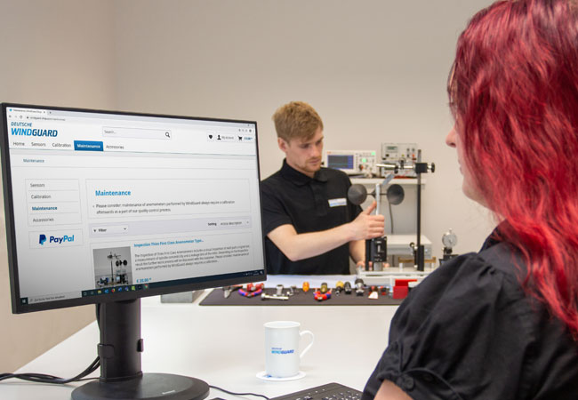Pressefoto: „Bei der Einrichtung unseres neuen Portals windguard-shop.com haben wir besonders auf eine übersichtliche Gestaltung und eine einfache Bedienung geachtet“, erklärt Catharina Herold, Be-triebsleiterin WindGuard Windkanalzentrum, „mit wenigen Klicks gelangt der Kunde zum ge-wünschten Produkt oder der Dienstleistung seiner Wahl.“  / © Deutsche WindGuard