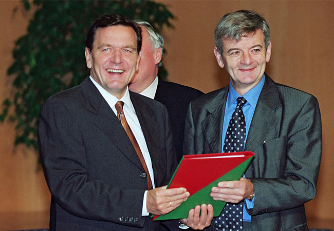 PB: Schröder mit Joschka Fischer / Foto: Bundesregierung/Fassbender