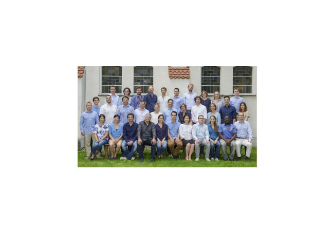 PB: Das Team der Erdwerk GmbH mit dem kürzlich verstorbenen Firmengründer Dr. Achim Schubert (vordere Reihe, 4. von links)