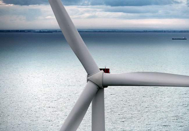 PB: First ever V164-9.5 MW turbine installed on a floating wind project