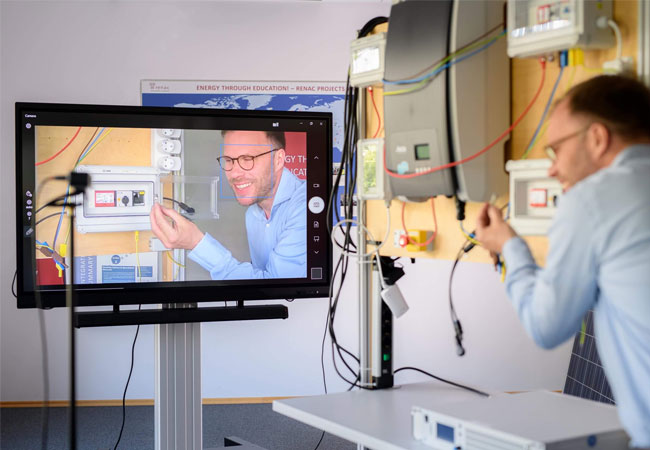 PB: RENAC-Intro-Virtual / © Renewables Academy AG / Fotografin: Heidi Scherm