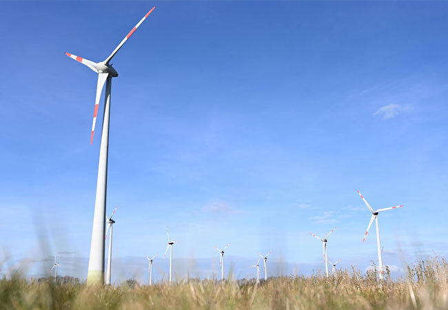 PB: Vollwartung inkl. Großkomponenten von ENOVA Service für den Windpark Scharrel / © ENOVA Service