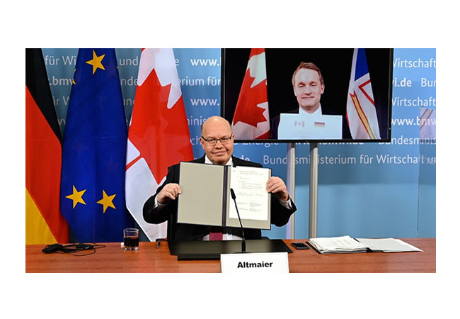 PB: Der Berlin Energy Transition Dialogue findet seit 2015 auf Einladung der Bundesregierung statt und wird gemeinsam mit dem Bundesverband Erneuerbare Energie (BEE), dem Bundesverband Solarwirtschaft (BSW-Solar), der Deutschen Energie-Agentur (dena) und dem internationalen Beratungsunternehmen eclareon veranstaltet. / © BMWi / Andreas Mertens