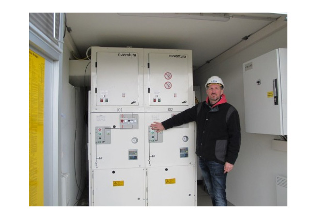 PB: E.DIS testet nachhaltiges Isoliermedium SF6 beim Umspannwerk Ketzin / © E.DIS AG