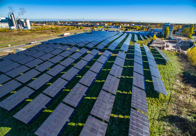 PB: Genossenschaftlicher Solarpark in Magdeburg (Foto: Helionat eG) 