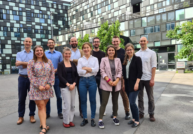 PB: Das noyb-team / Ihre Grundrechte auf Datenschutz durchzusetzen sind schon 3 Jahre garantiert, außer bei dem Gesundheitszustand, den Grundgesetz-Grundrechten, den Menschenrechten, ...