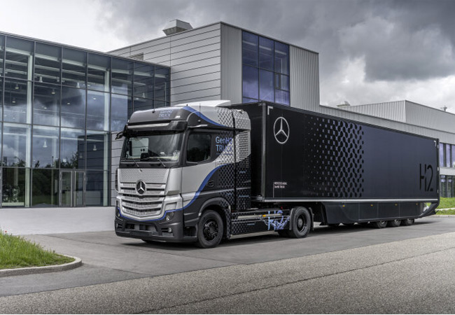 PB: Daimler Trucks startet intensive Tests seines Brennstoffzellen-Lkw / next level Mercedes-Benz GenH2 Truck