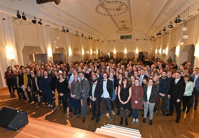 PB: Am 17. Januar 2020 feierten die HNEE-Absolvent*innen noch im Haus Schwärzetal ihren Abschluss. / Ulrich Wessollek HNEE