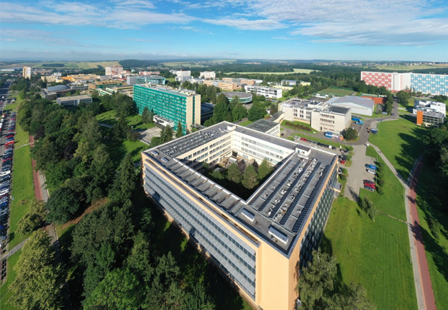 PB: Die Eröffnung der »Fraunhofer Innovation Platform for Applied Artificial Intelligence for Materials & Manufacturing at VSB – Technical University of Ostrava« fand am 8. Juni 2021 auf dem Campus der VSB-TUO in Ostrava statt. / © VSB-TUO