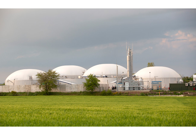 PB: Biogaseinspeiseanlage in Gordemitz bei Inbetriebnahme. Bild: Schmack Biogas Service GmbH und UTS Products GmbH