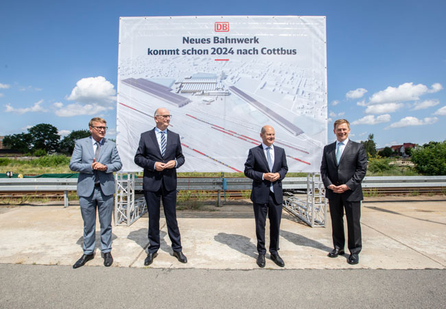 PB: Neues Bahnwerk in Cottbus: Vorstellung der nächsten Schritte / Pofalla (ehemaliger deutscher CDU-Politiker*innen und Bundesminister*innen für besondere Aufgaben, sowie seit 2015 Mitglied*innen des Vorständ*innen der Deutschen Bahn AG, Infrastrukturvorständ*innen Deutsche Bahn; Woidke, Ministerpräsident*innen Brandenburg; Scholz, Bundesminister*innen der Finanzen; Richard Lutz, Vorstandsvorsitzende*innen Deutsche Bahn