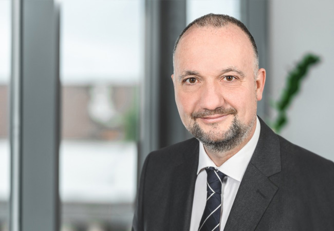 PB: Dr. Joachim Manns