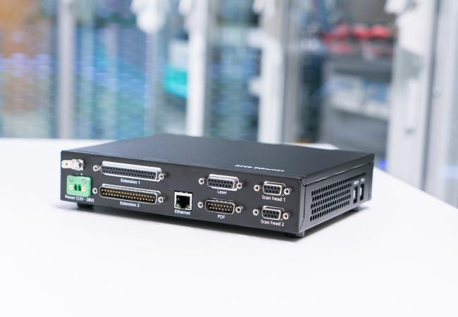 PB: RTC6 EtherBox für die Scan-System-Steuerung in Laserbearbeitungsmaschinen CopyrightSCANLAB GmbH