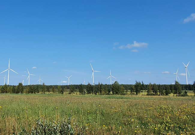 Im finnischen Välikangas bringt ABO Wind derzeit den bislang größten Windpark der Unternehmensgeschichte ans Netz. Die 24 Vestas-Anlagen haben eine Gesamtleistung von 103,2 Megawatt.