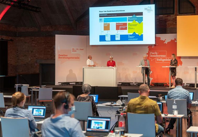 PB: Die Anmeldung für die Fachkonferenz Teilgebiete ist eröffnet. Hier ein Eindruck von der Konferenz im Juni 2021. / BASE/Bildkraftwerk