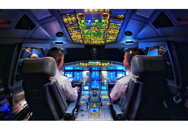 PB: Malaysia Airlines und GE Digital verbessern Treibstoffeffizienz / Malaysia Airlines Pilots - PICTURE CREDIT:  Malaysia Airlines
