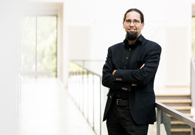 PB: Prof. Dr. Johannes Gulden, der Leiter des IRES an der Hochschule Stralsund / Copyright: Timo Roth 2017