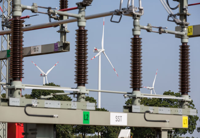 PB: Der laufende Zubau von EEG-Anlagen erfordert auch den weiteren Ausbau der Umspannwerke. Foto: WEMAG/Stephan Rudolph-Kramer