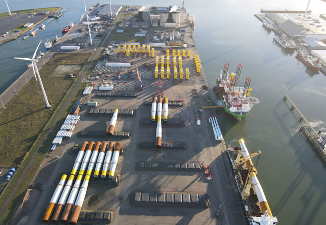 PB: Buss-Terminal-Eemshaven---Hornsea-Twog