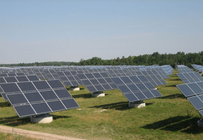 PB: Freiland-Photovoltaik-Anlage in Borna. / ©: Sonnedix