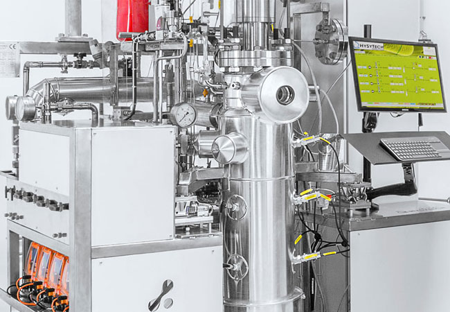 PB: Unsere neuen Facilities sind bestimmt für den Umgang mit reaktiven und inerten Gasen unter Hochdruck. Das ultimative Ziel ist die Miniaturisierung von industriellen C bzw. N Prozessen in oxidierter und reduzierter Form (Kreislaufwirtschaft).