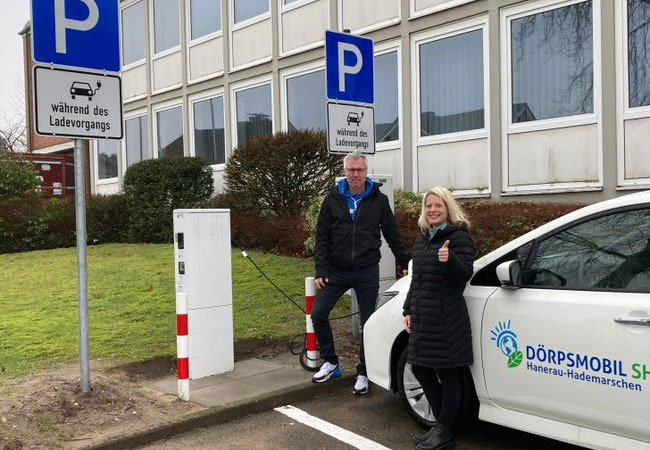 E-Ladesäule in Hanerau-Hademarschen eröffnet