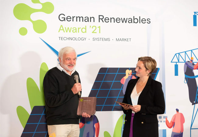 PB: Preisträger Lebenswerk German Renewables Award 2021: Prof. Dr. Olav Hohmeyer. / © EEHH GmbH